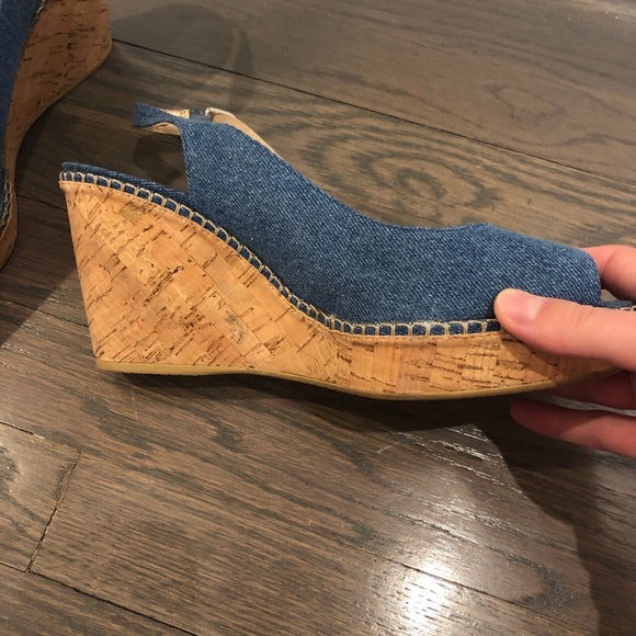 Stuart Weitzman Jean Riveria Wedge - Picture 2 of 4